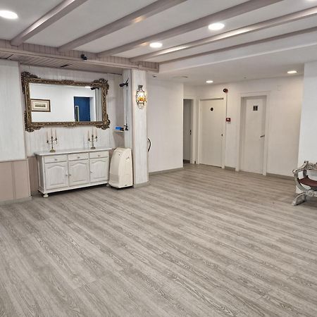 Hotel La Duquesa Pinos Genil Eksteriør billede